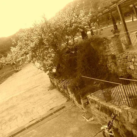 Alloggio per agriturismo Casale Valle Agnese *